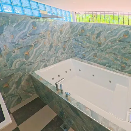 Elysian Luxury N2 Flogita