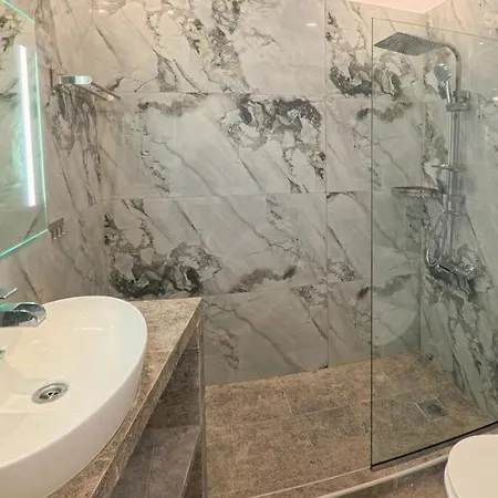 Elysian Luxury N2 Appartement Flogita